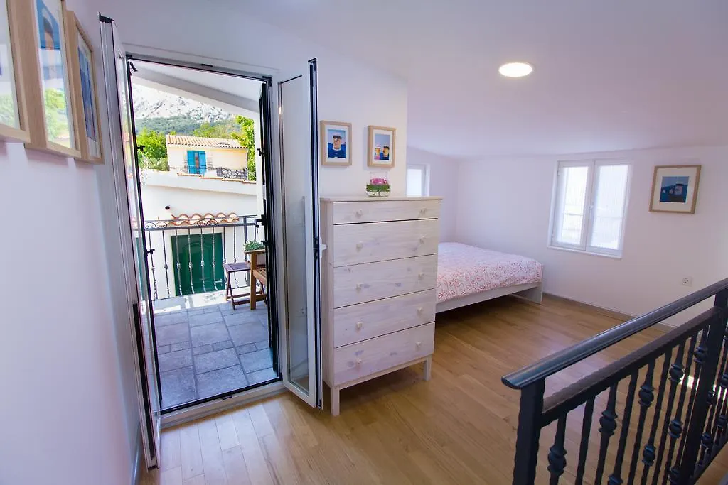 Apartments Baska